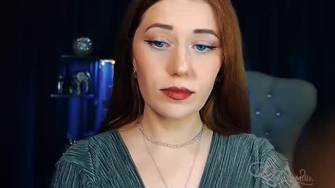 Snapshot of missbeverlymills chatting on 04-04-26, 05:43 The divine Beverly online show from 04-04-26, 05:43