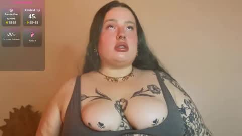 Snapshot of missbika chatting on 11-20-25, 01:06 Miss Bika online show from 11-20-25, 01:06