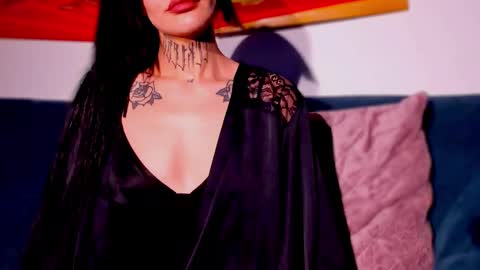 The Empress online show from 10-24-25, 02:57