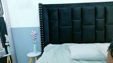 Miss Evelyn  online show from 11-03-25, 07:48