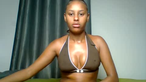 missbree1 online show from 07-11-26, 08:06