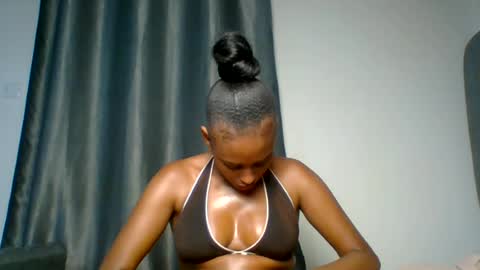 missbree1 online show from 07-11-26, 09:16