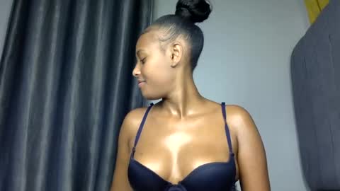 missbree1 online show from 07-26-26, 04:14