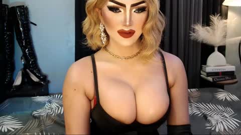 Snapshot of misschannel4sub chatting on 10-28-25, 09:50 PRIESTESS CHANNEL online show from 10-28-25, 09:50
