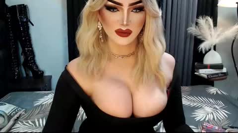 Snapshot of misschannel4sub chatting on 12-04-25, 10:29 PRIESTESS CHANNEL online show from 12-04-25, 10:29