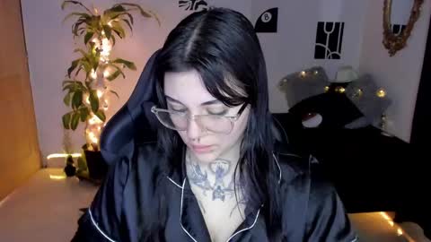 Missy Charlottte.  Hey remember to give me a thumbs up ty online show from 12-04-24, 05:22