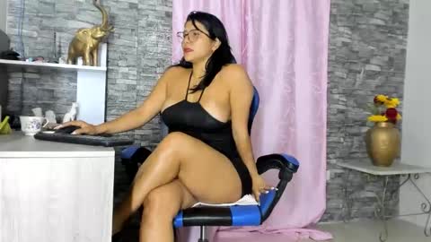 missdeborah20 online show from 10-23-25, 12:54