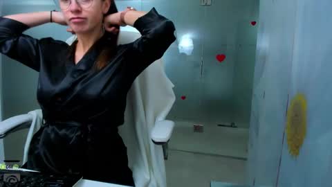Miss Domina online show from 12-20-25, 03:57