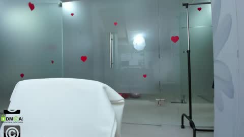 Snapshot of missdominna chatting on 05-14-26, 02:51 Miss Domina online show from 05-14-26, 02:51