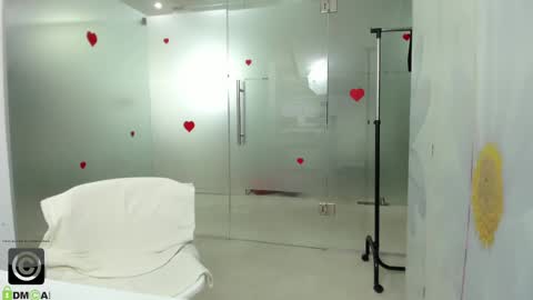 Snapshot of missdominna chatting on 05-19-26, 02:51 Miss Domina online show from 05-19-26, 02:51