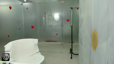 Snapshot of missdominna chatting on 06-03-26, 02:47 Miss Domina online show from 06-03-26, 02:47