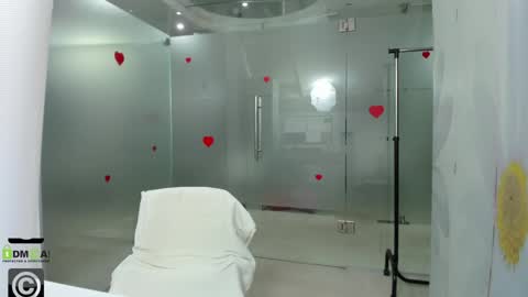 Snapshot of missdominna chatting on 06-05-26, 02:51 Miss Domina online show from 06-05-26, 02:51