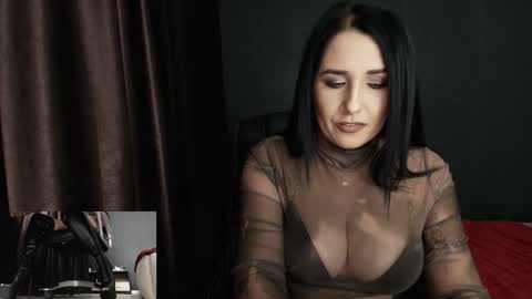 Snapshot of missdyaa chatting on 09-25-25, 10:57 Miss online show from 09-25-25, 10:57