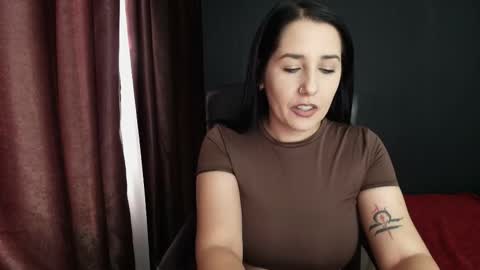 Snapshot of missdyaa chatting on 10-05-25, 12:58 Miss online show from 10-05-25, 12:58