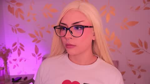 Snapshot of misselektra__ chatting on 03-09-26, 05:44 ELEKTRA online show from 03-09-26, 05:44