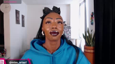 Snapshot of missemilie1 chatting on 05-15-26, 04:47 Emilie Diaz online show from 05-15-26, 04:47