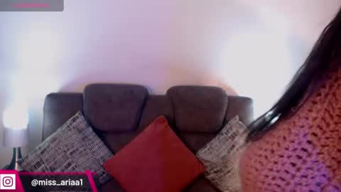 Snapshot of missemilie1 chatting on 06-10-26, 04:28 Emilie Diaz online show from 06-10-26, 04:28