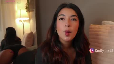 Snapshot of missemily_11 chatting on 05-14-26, 11:06 Yuliana online show from 05-14-26, 11:06