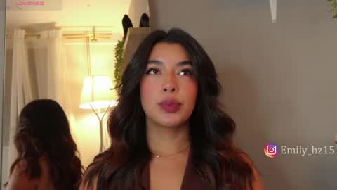 Snapshot of missemily_11 chatting on 06-04-26, 10:10 Yuliana online show from 06-04-26, 10:10