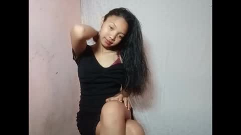 Snapshot of missfireangel chatting on 09-14-25, 06:45 MadagascarQueen online show from 09-14-25, 06:45