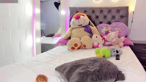 Gisell   Gigi online show from 12-30-24, 08:36