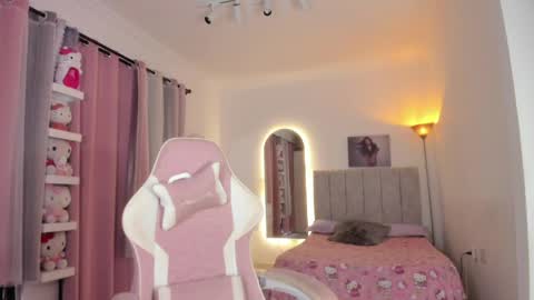 Gisell   Gigi online show from 05-24-26, 02:33