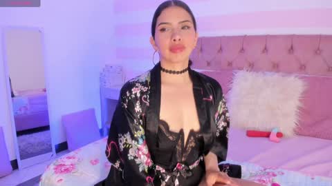 Melany Hiller online show from 01-07-25, 03:35