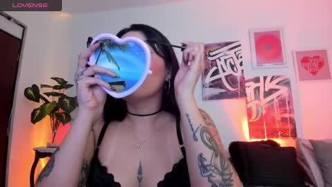 Annie online show from 02-20-25, 02:40