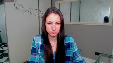 Snapshot of missis_sofiia chatting on 01-29-25, 06:33 Sofia online show from 01-29-25, 06:33