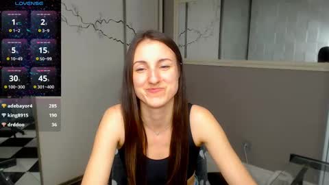 Snapshot of missis_sofiia chatting on 03-08-25, 04:17 Sofia online show from 03-08-25, 04:17