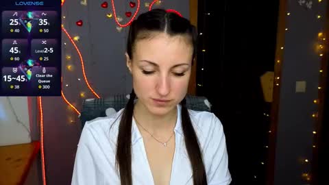Snapshot of missis_sofiia chatting on 10-02-25, 11:50 Sofia online show from 10-02-25, 11:50