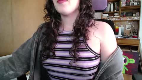 Snapshot of missivana777 chatting on 09-29-25, 05:40 Ivana online show from 09-29-25, 05:40