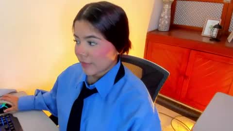 Snapshot of missjulietta_ chatting on 07-29-26, 07:23 Julietta online show from 07-29-26, 07:23