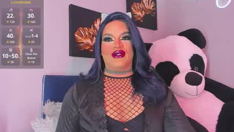 kassandra lazcano online show from 10-11-25, 01:16