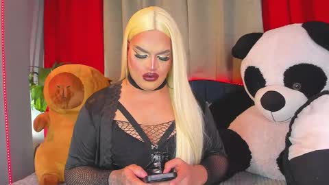 kassandra lazcano online show from 03-12-26, 12:50