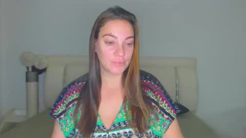 Khloe online show from 11-24-25, 03:28