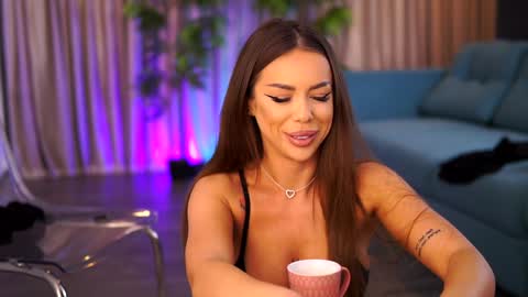 misskiarra online show from 01-27-25, 06:19