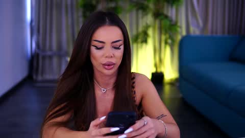 misskiarra online show from 03-08-25, 05:17