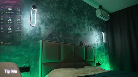 Snapshot of misskristel chatting on 12-18-24, 01:23 misskristel online show from 12-18-24, 01:23