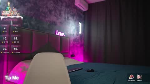 Snapshot of misskristel chatting on 12-25-24, 04:43 misskristel online show from 12-25-24, 04:43