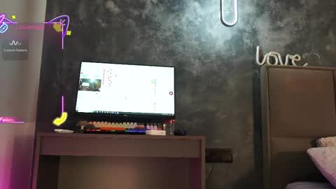 Snapshot of misskristel chatting on 09-24-25, 05:44 misskristel online show from 09-24-25, 05:44