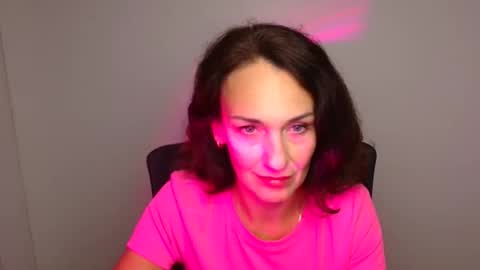 Snapshot of misskristyyy chatting on 09-26-25, 06:17 Christina online show from 09-26-25, 06:17