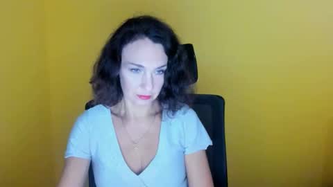 Snapshot of misskristyyy chatting on 10-13-25, 11:21 Christina online show from 10-13-25, 11:21