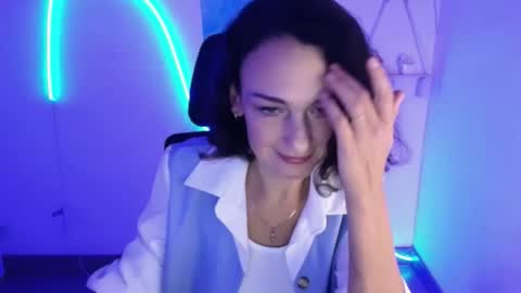 Snapshot of misskristyyy chatting on 10-18-25, 11:33 Christina online show from 10-18-25, 11:33