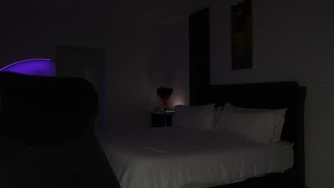 Snapshot of missksavage chatting on 05-10-26, 02:44 Miss K online show from 05-10-26, 02:44
