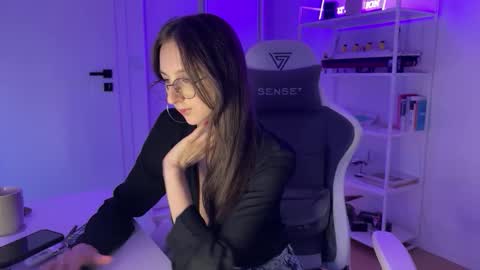 misslalii online show from 10-02-25, 05:31