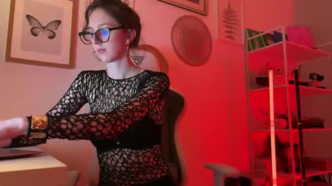 Snapshot of misslalii chatting on 05-15-26, 08:38 misslalii online show from 05-15-26, 08:38