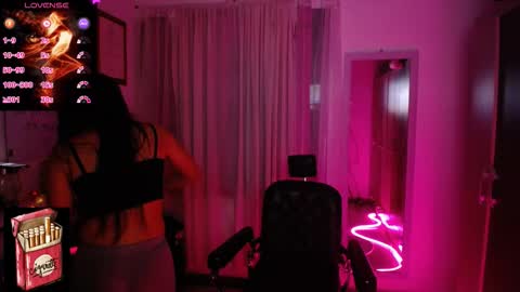 Snapshot of misslana_wn chatting on 10-20-25, 04:13 LanaLul  online show from 10-20-25, 04:13