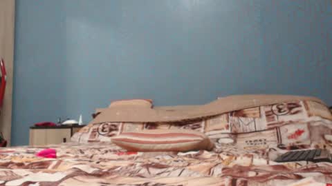 Snapshot of misslizzieblue chatting on 10-24-25, 05:37 MissLizzieblue online show from 10-24-25, 05:37