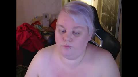Snapshot of misslj90 chatting on 04-18-26, 07:40 misslj90 online show from 04-18-26, 07:40
